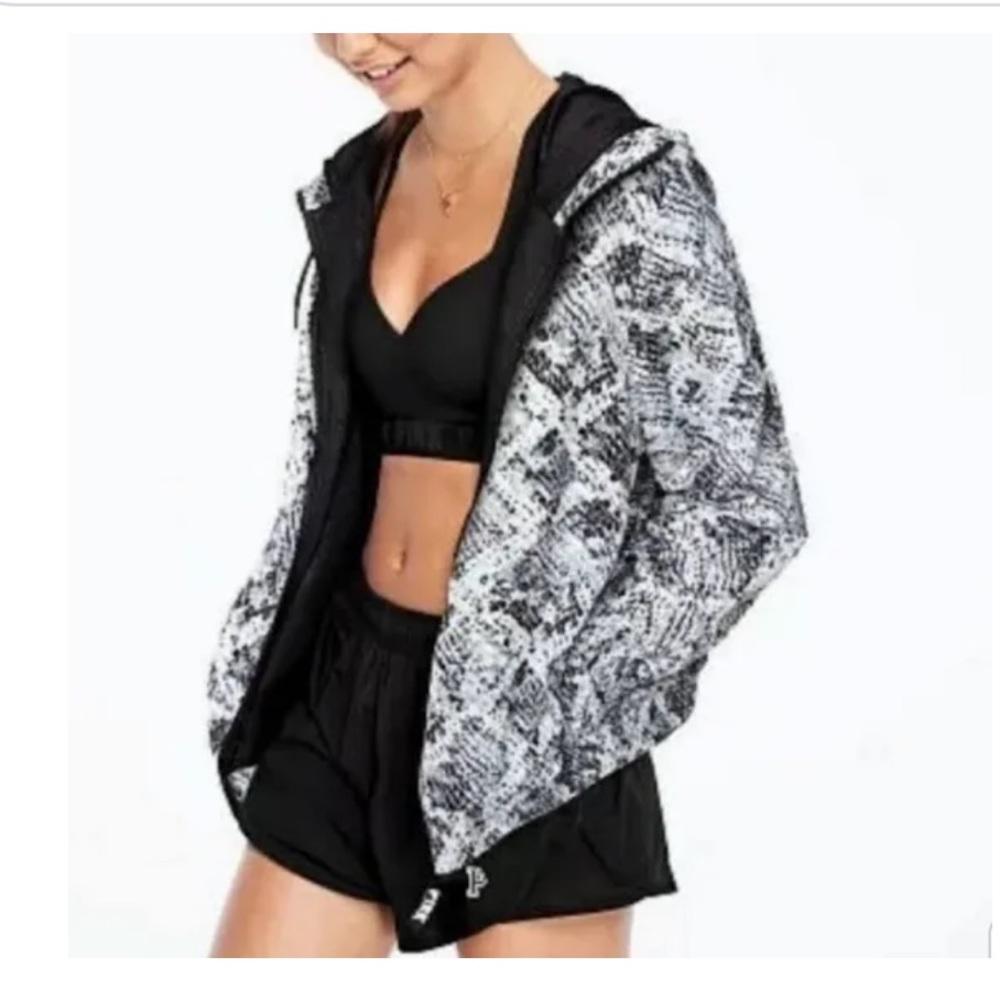 Victoria's Secret “Pink” Black & White Snakeskin Print Windbreaker Hoodie. M/L